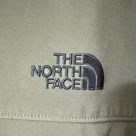The North Face Men's Performance Jacket in Forest Green - Picture 2 of 4